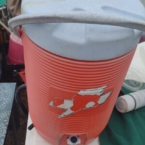Rubbermaid model 1683 Gatorade/Water Cooler